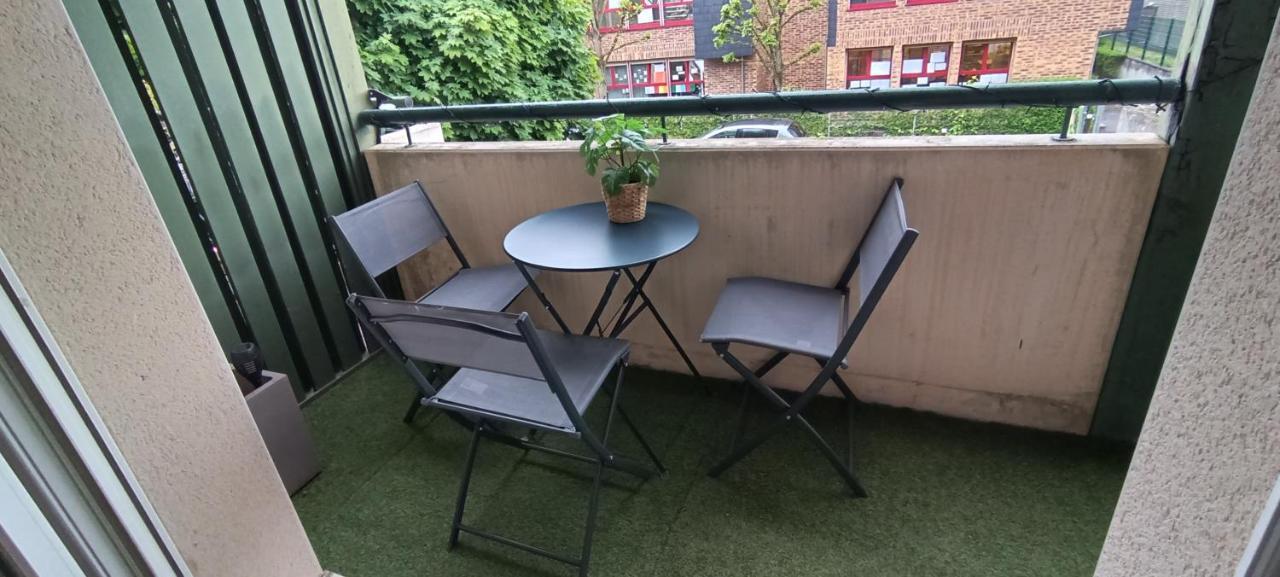 Stylish 1-bedroom Flat With Beautiful Terrace , For A Cosy Retreat Appartement