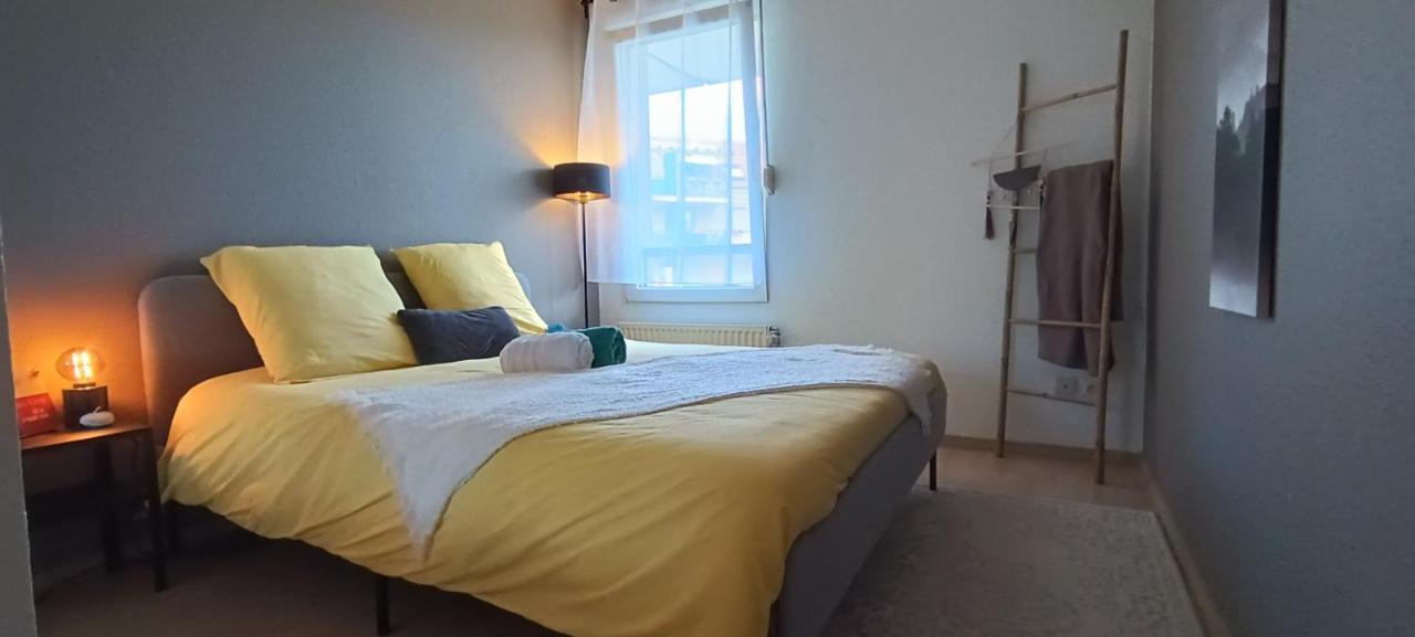 Stylish 1-bedroom Flat With Beautiful Terrace , For A Cosy Retreat Apartamento
